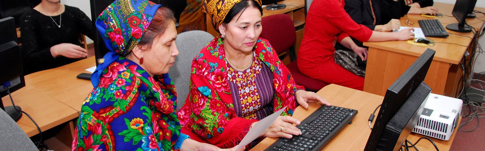 Statisticians entering data into the database for further processing and analysis. Turkmenistan. Photo: World Bank